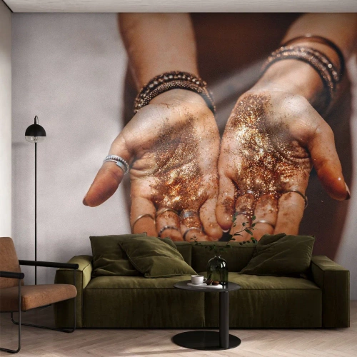Fotomural Autadhesivo Deluxe Sticker - Un regalo para ti - manos de mujer, bohemia, Oro - 250x175 cm