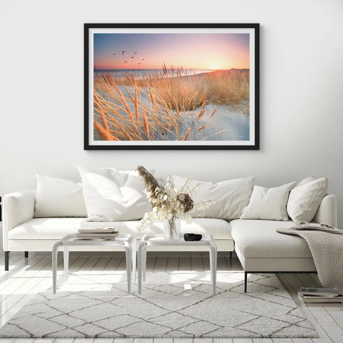 Póster en marco negro - Playa al atardecer con hierbas altas - 100x70cm - Dulce nana del Báltico - Decoración de pared moderna para salón y dormitorio ARTTOR