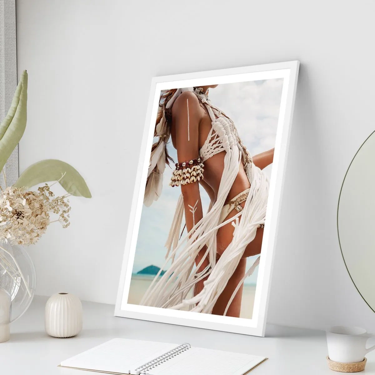 Póster en marco blanco - Sacerdotisa del sol - 40x50 cm