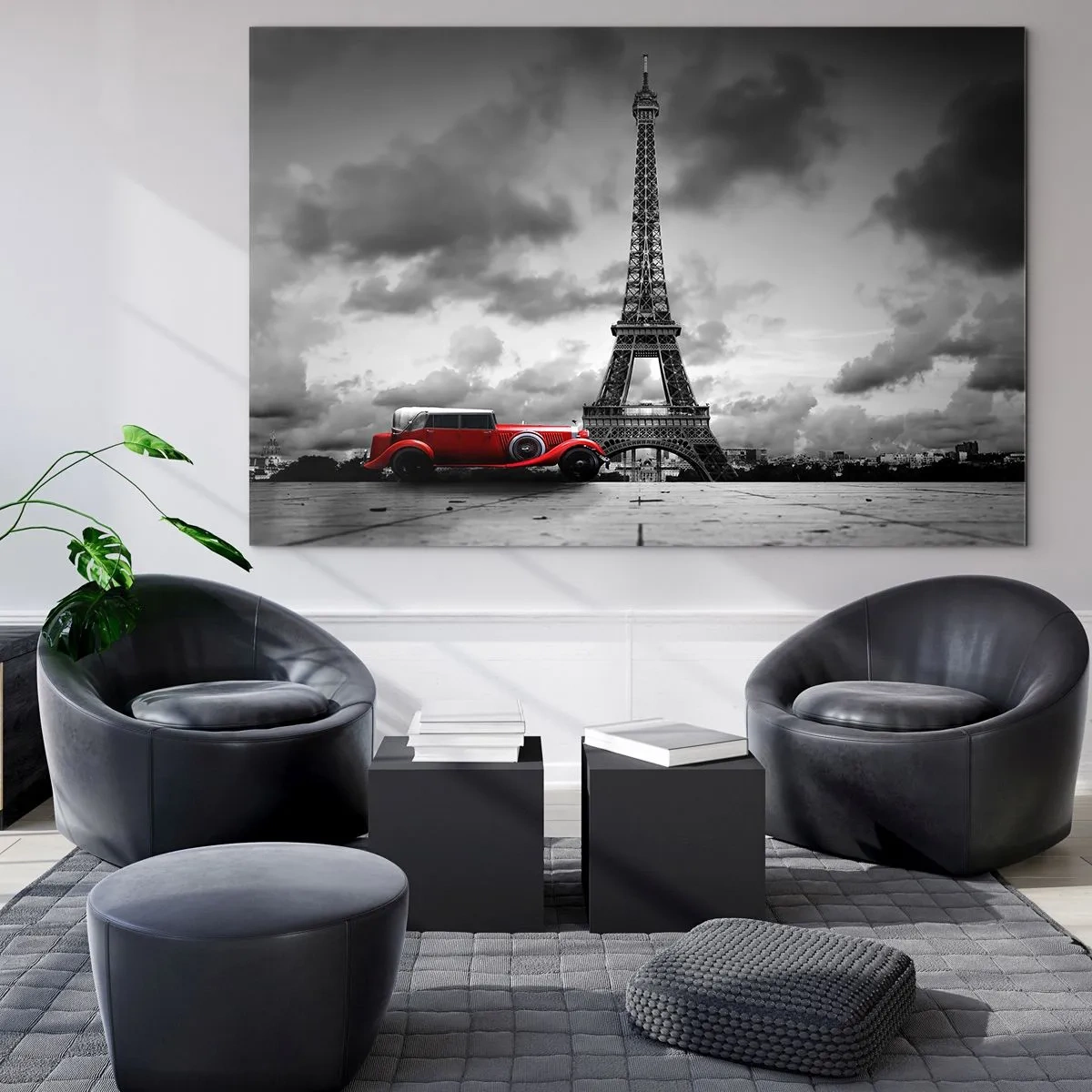 Cuadro sobre vidrio - Impresiones sobre Vidrio - Un coche retro rojo con la Torre Eiffel al fondo en un entorno en blanco y negro. - 70x50cm - No hace mucho tiempo, en París - Decoración de pared moderna para salón y dormitorio ARTTOR