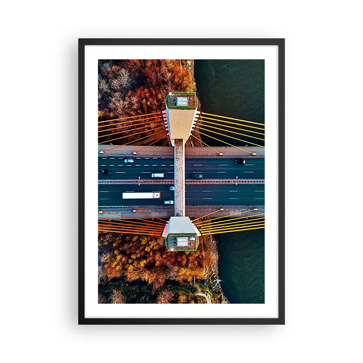 Póster en marco negro - Vista superior de un puente moderno con coches y cuerdas amarillas. - 50x70cm - Más allá de las aguas, más allá de los bosques - Decoración de pared moderna para salón y dormitorio ARTTOR