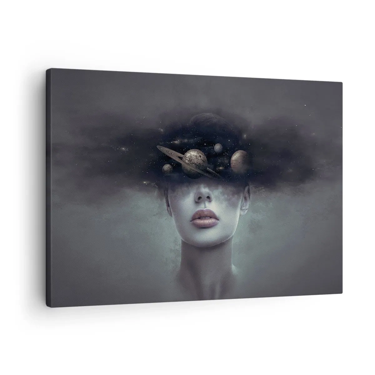 Cuadro sobre lienzo - Impresión de Imagen - Un rostro de mujer con un motivo de planeta y espacio en el fondo. - 70x50cm - Y los planetas sienten... - Decoración de pared moderna para salón y dormitorio ARTTOR