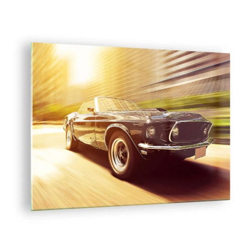 Cuadro sobre vidrio - Impresiones sobre Vidrio - Coche clásico en movimiento bajo la luz del sol. - 70x50cm - 1967 - El retorno de una leyenda - Decoración de pared moderna para salón y dormitorio ARTTOR