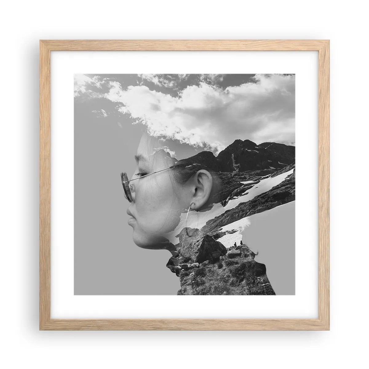 Póster en marco roble claro - Retrato sobre montañas y nubes - 40x40 cm