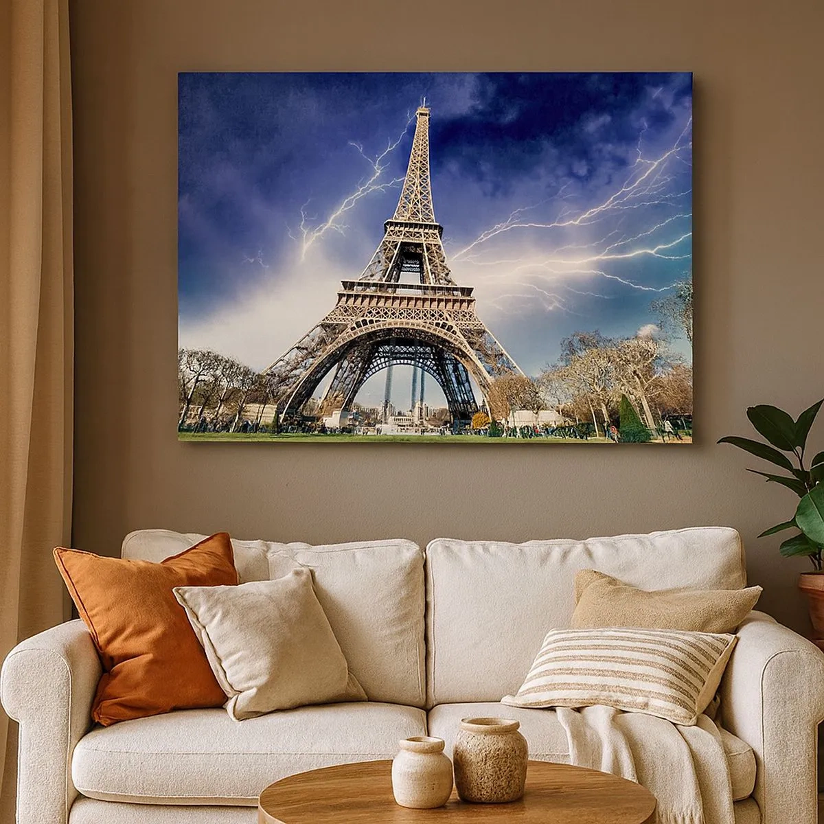 Cuadro sobre lienzo - Impresión de Imagen - La Torre Eiffel con un cielo tormentoso y relámpagos al fondo. - 70x50cm - Reina sobre las tormentas - Decoración de pared moderna para salón y dormitorio ARTTOR