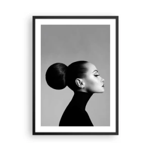 Póster en marco negro - Perfil de una mujer en blanco y negro con un elegante recogido de pelo. - 50x70cm - Nefertiti contemporánea - Decoración de pared moderna para salón y dormitorio ARTTOR