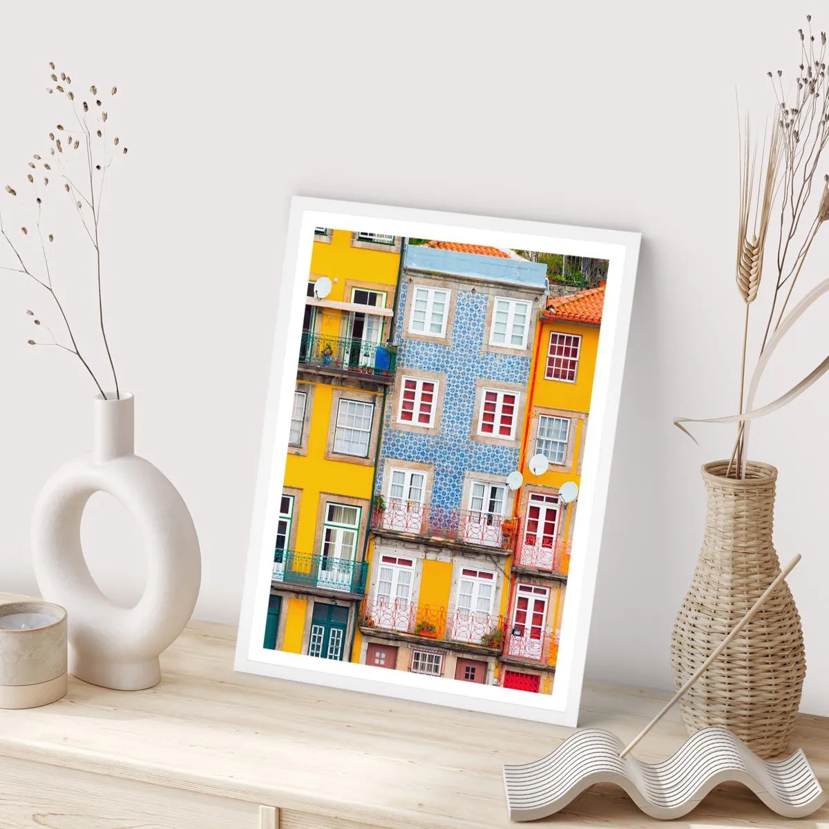 Póster en marco blanco - Los colores de la ciudad vieja - 70x100 cm