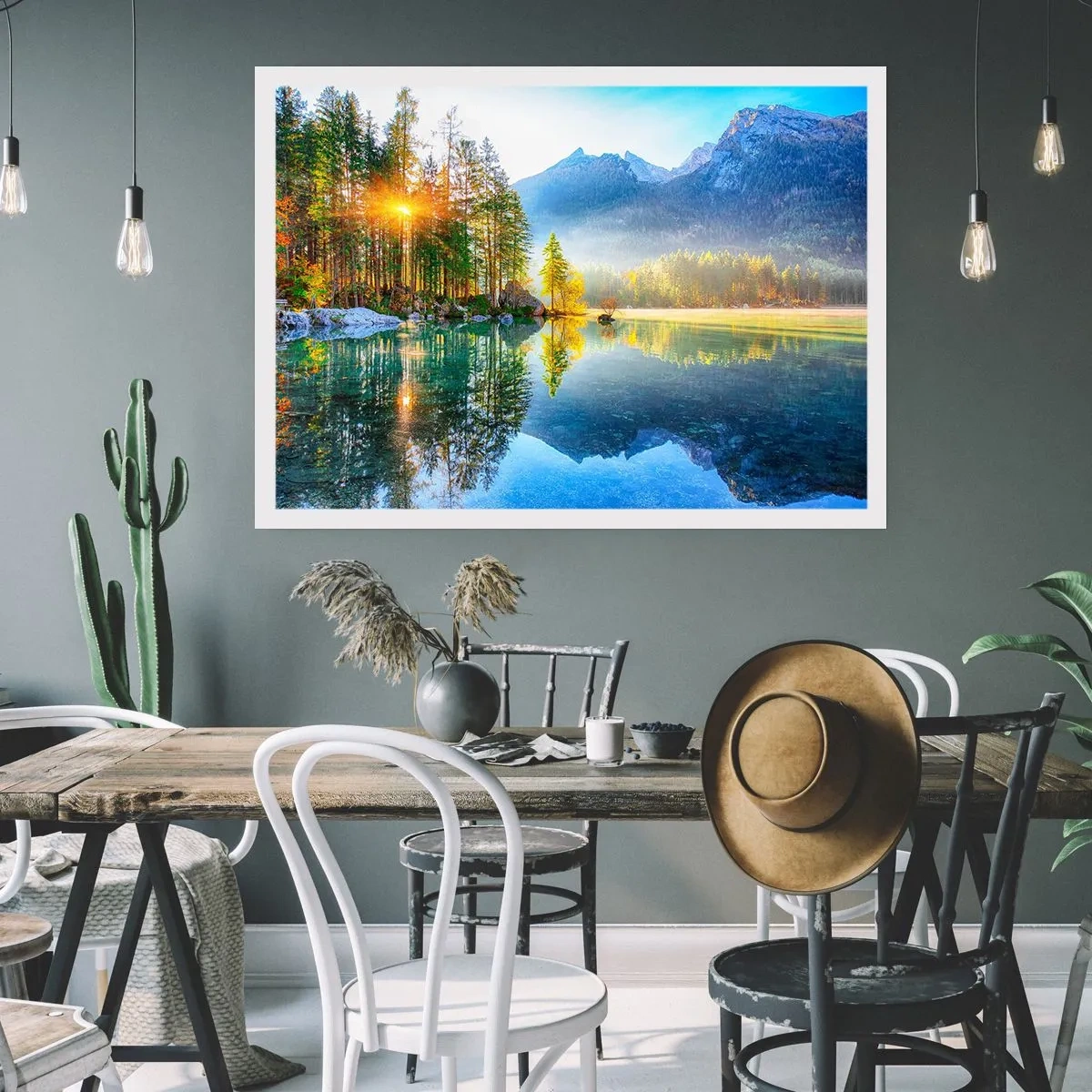 Póster - Un lago rodeado de montañas y bosques bajo los rayos del sol. - 100x70cm - Majestuosidad y dulzura - Decoración de pared moderna para salón y dormitorio ARTTOR