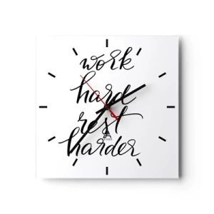 Reloj de pared - Reloj de vidrio - Cita sobre fondo blanco: trabaja duro y descansa más. - 30x30cm - Balance de vida - Decoración de pared moderna para salón y dormitorio ARTTOR