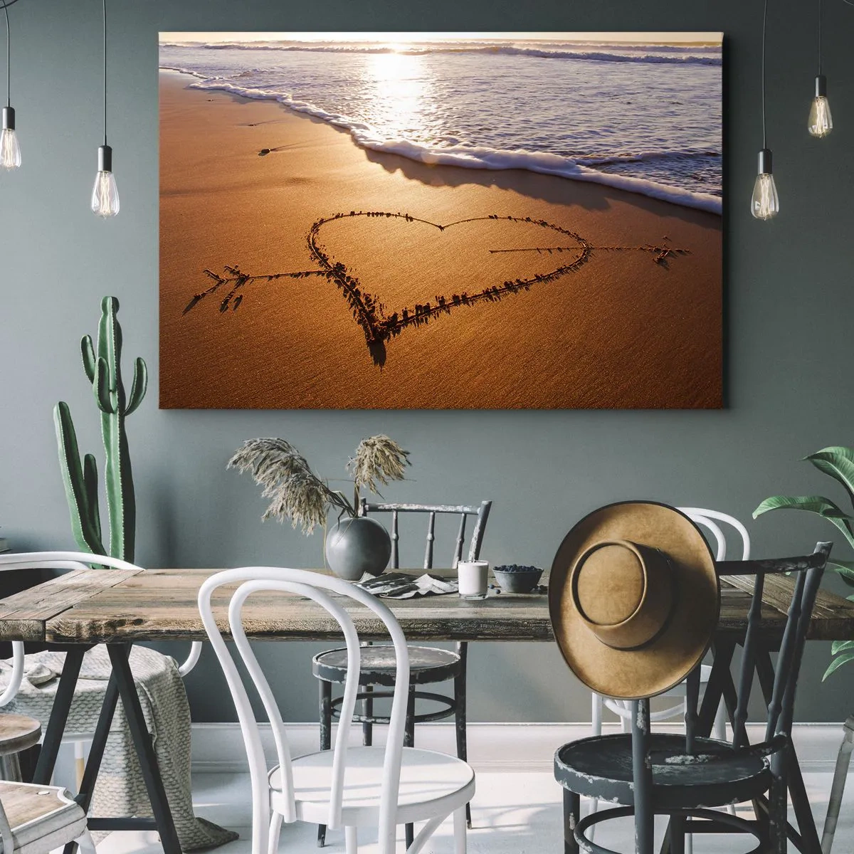 Cuadro sobre lienzo - Impresión de Imagen - Un corazón hecho de arena en la playa durante el atardecer. - 120x80cm - Una confesión de vacaciones - Decoración de pared moderna para salón y dormitorio ARTTOR