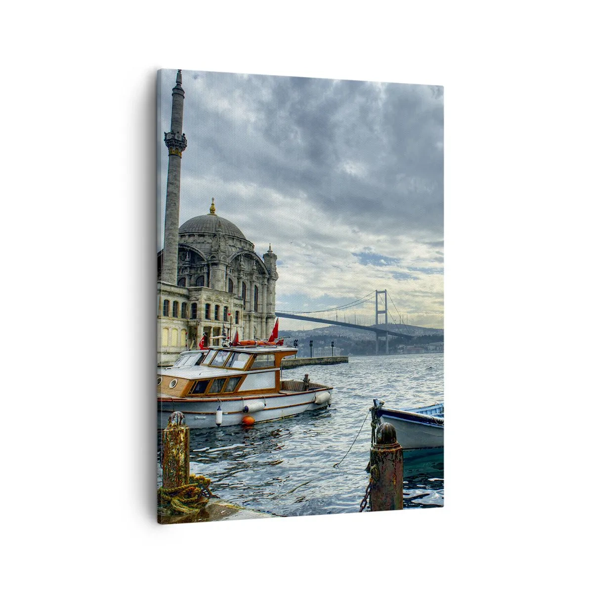 Cuadro sobre lienzo - Impresión de Imagen - Un edificio histórico sobre el agua con barcos y un puente al fondo. - 50x70cm - En el límite del mundo - Decoración de pared moderna para salón y dormitorio ARTTOR