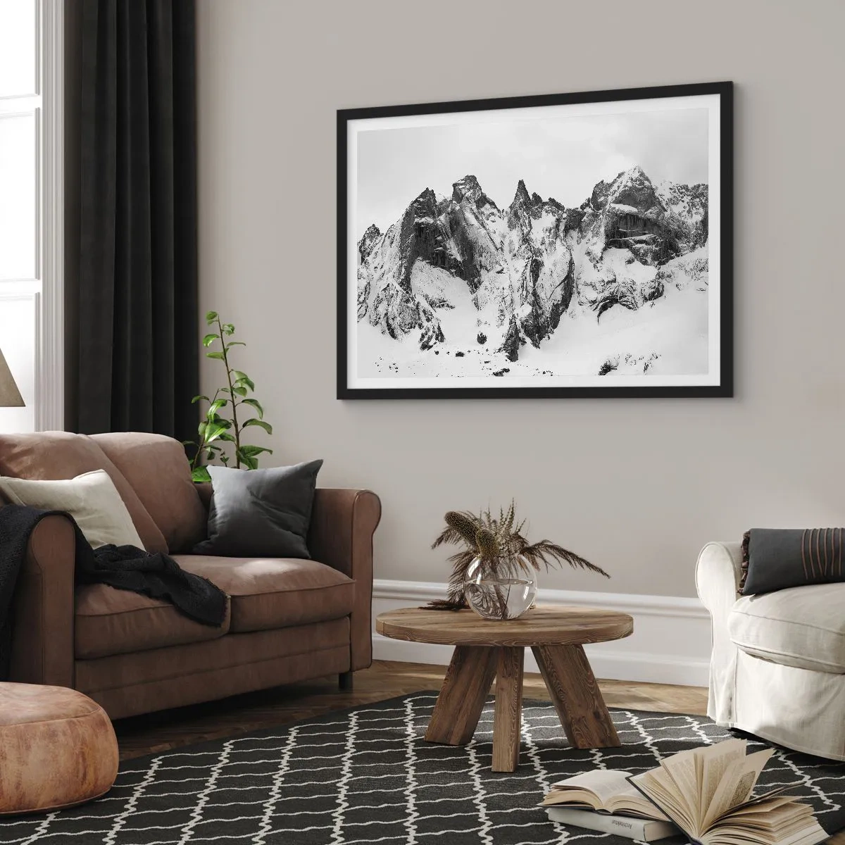 Póster en marco negro - Picos de montañas nevados en blanco y negro - 70x50cm - Cresta amenazante - Decoración de pared moderna para salón y dormitorio ARTTOR