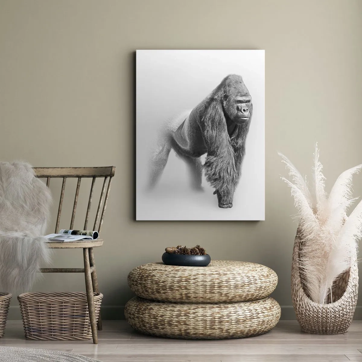 Cuadro sobre lienzo - Impresión de Imagen - Gorila en tonos monocromáticos sobre fondo blanco. - 50x70cm - Confiando en su fuerza - Decoración de pared moderna para salón y dormitorio ARTTOR
