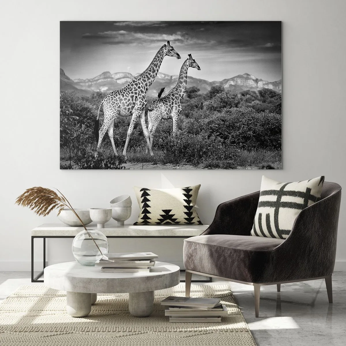 Cuadro sobre vidrio - Impresiones sobre Vidrio - Una fotografía en blanco y negro de dos jirafas en la sabana. - 70x50cm - La clase alta de África - Decoración de pared moderna para salón y dormitorio ARTTOR