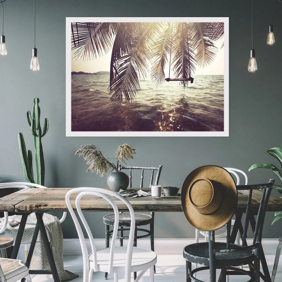 Póster - Palmera con columpio sobre el agua bajo la luz del sol. - 100x70cm - Columpiar la imaginación - Decoración de pared moderna para salón y dormitorio ARTTOR