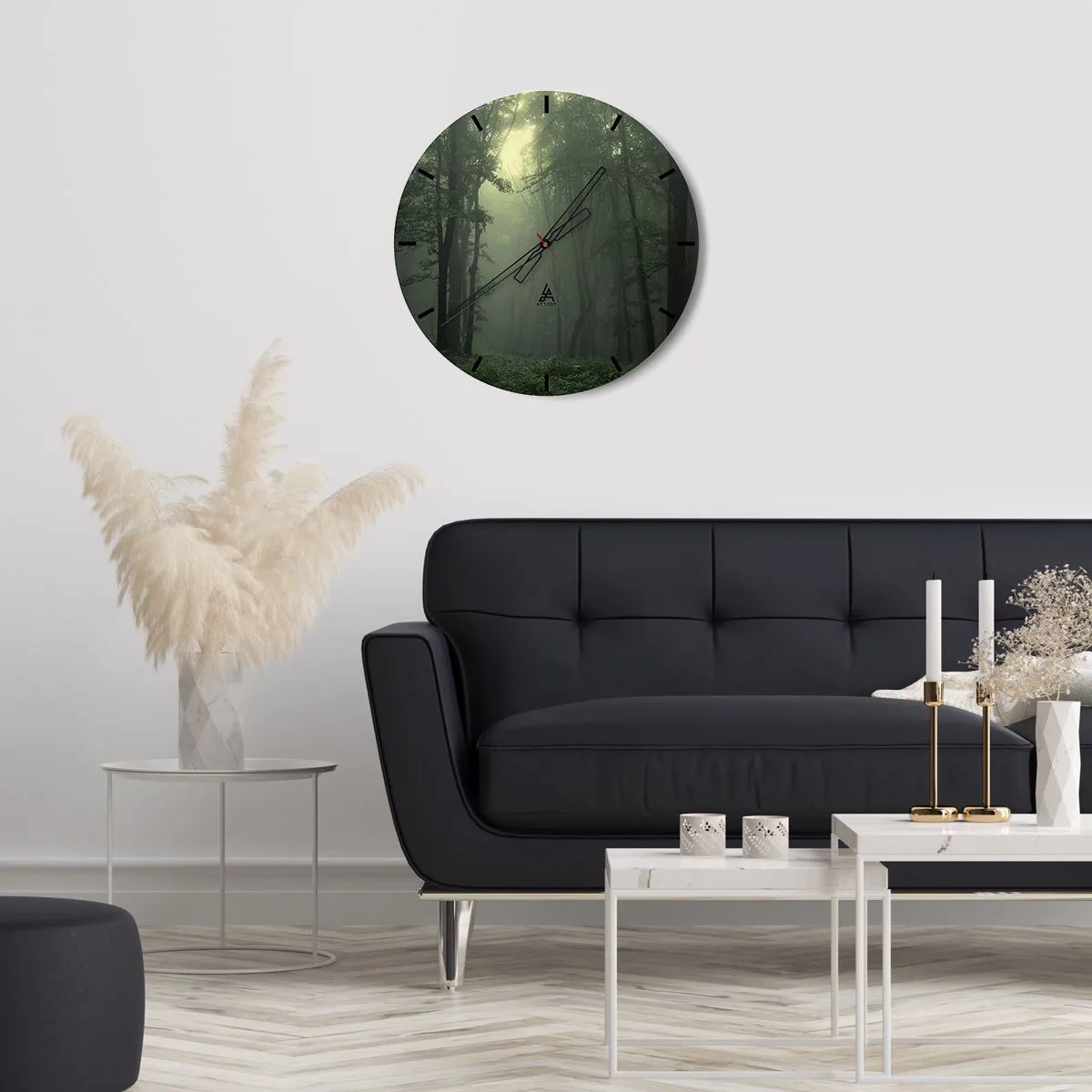 Reloj de pared - Reloj de vidrio - Bosque verde en la niebla con manecillas de reloj negras - 30x30cm - Antes de que se despierte el bosque - Decoración de pared moderna para salón, cocina y dormitorio ARTTOR