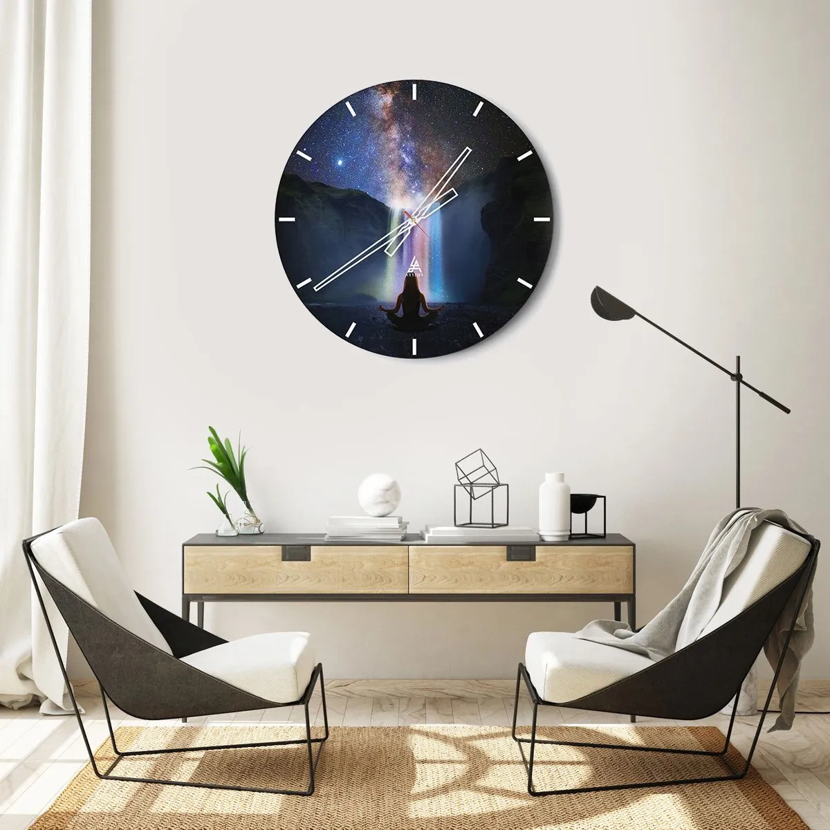 Reloj de pared - Reloj de vidrio - Una figura meditando junto a una cascada bajo un cielo estrellado. - 30x30cm - Armonía absoluta - Decoración de pared moderna para salón, cocina y dormitorio ARTTOR