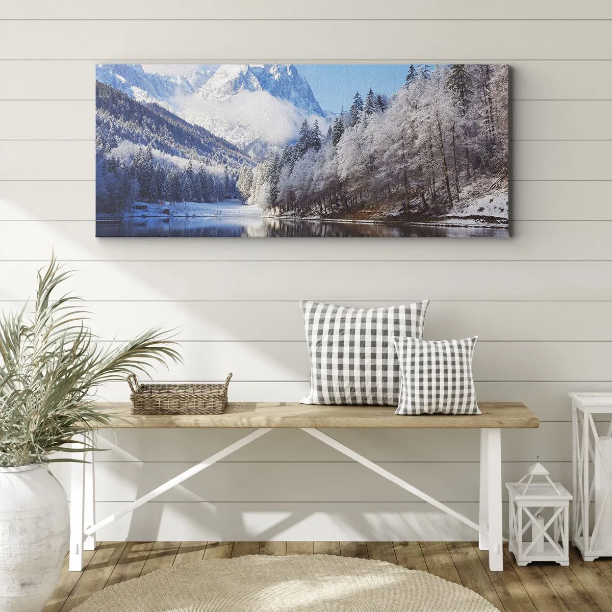Cuadro sobre lienzo - Impresión de Imagen - Paisaje invernal de montaña con árboles cubiertos de nieve y un lago. - 120x50cm - Guardia de nieve - Decoración de pared moderna para salón y dormitorio ARTTOR