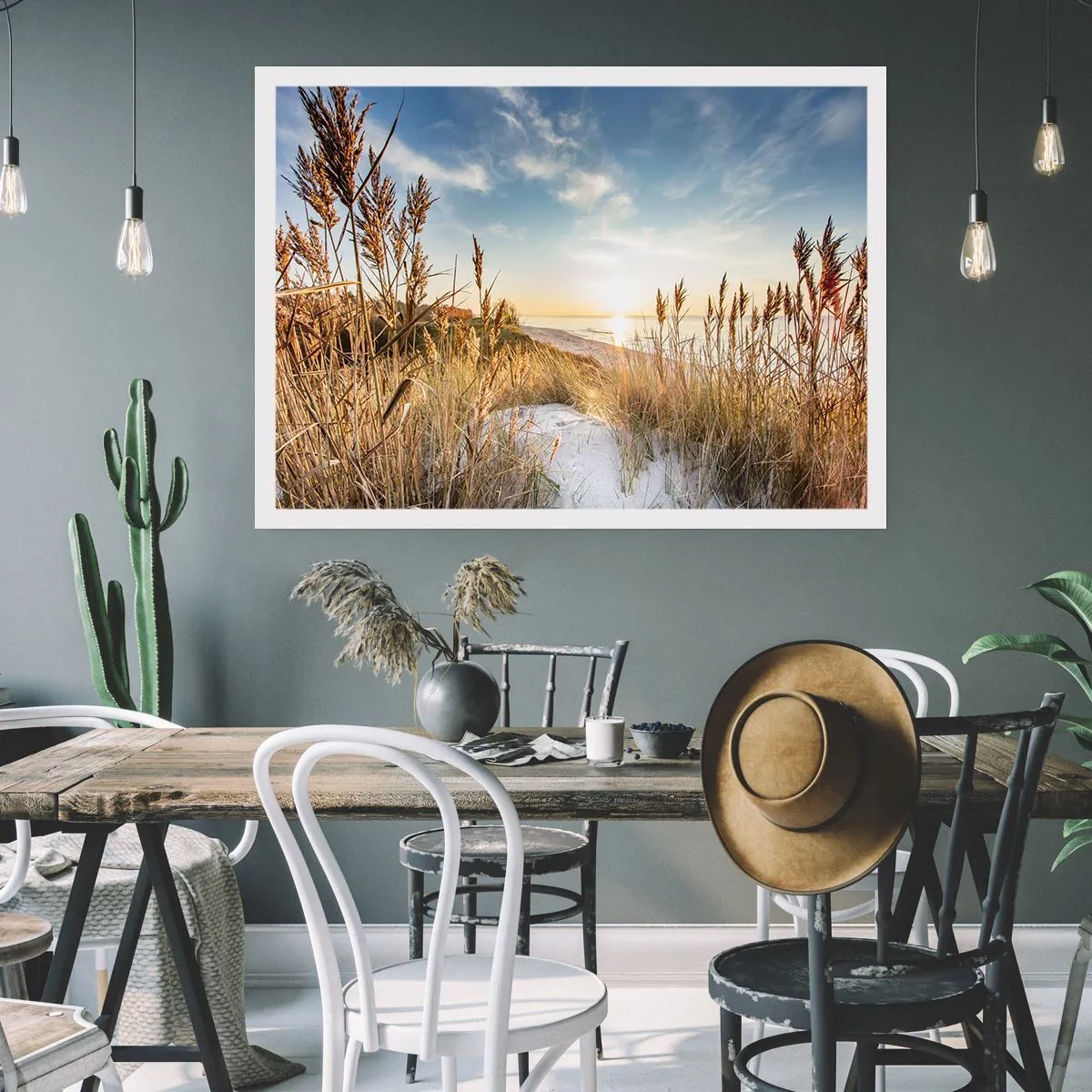 Póster - Una playa pintoresca con césped y la puesta de sol. - 100x70cm - Playa del norte - Decoración de pared moderna para salón y dormitorio ARTTOR