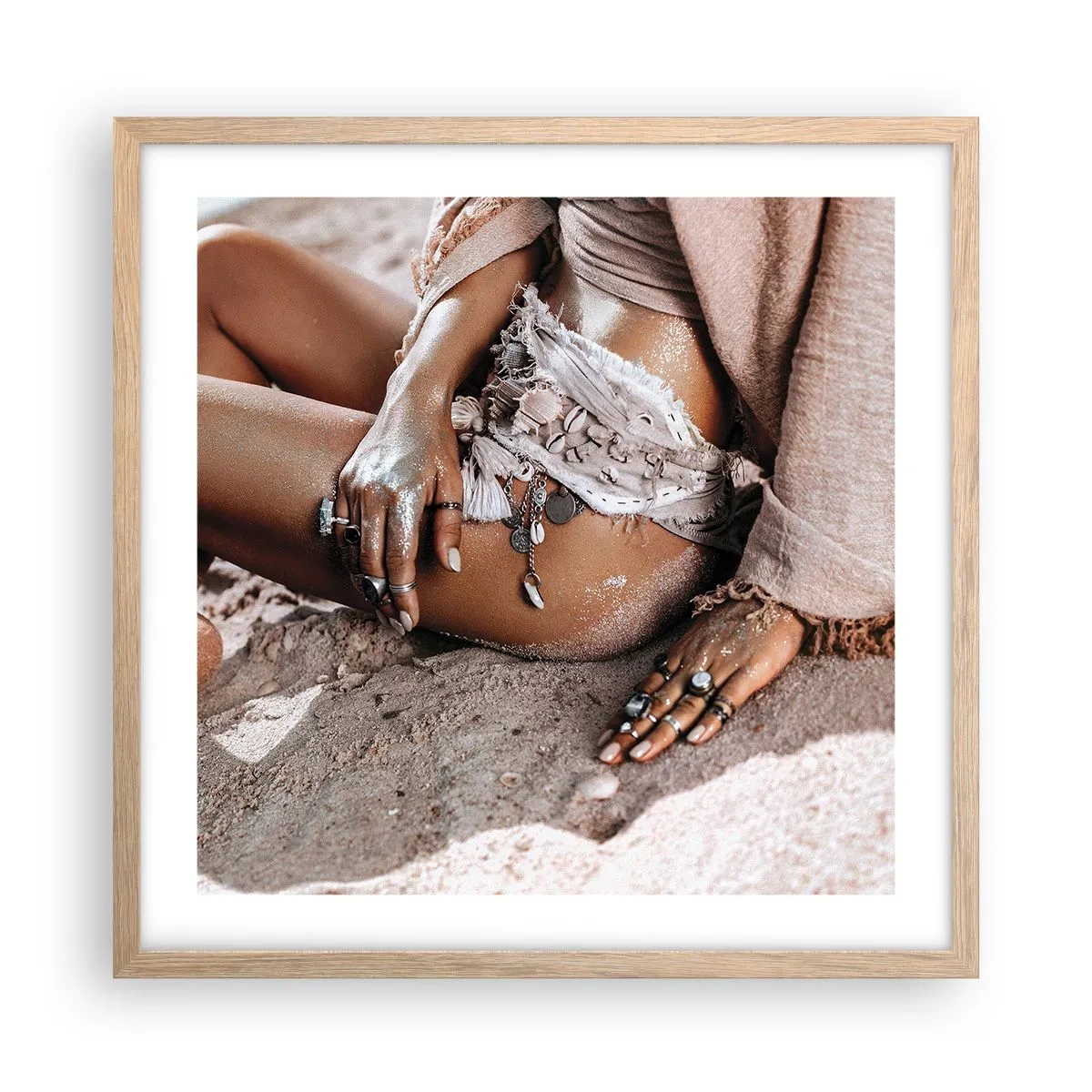 Póster en marco roble claro - Bañada por el sol y la arena - 50x50 cm