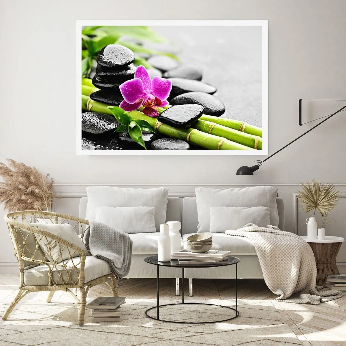 Póster - Orquídea morada, piedras negras y bambú en una composición tranquila. - 100x70cm - En equilibrio pacífico - Decoración de pared moderna para salón y dormitorio ARTTOR