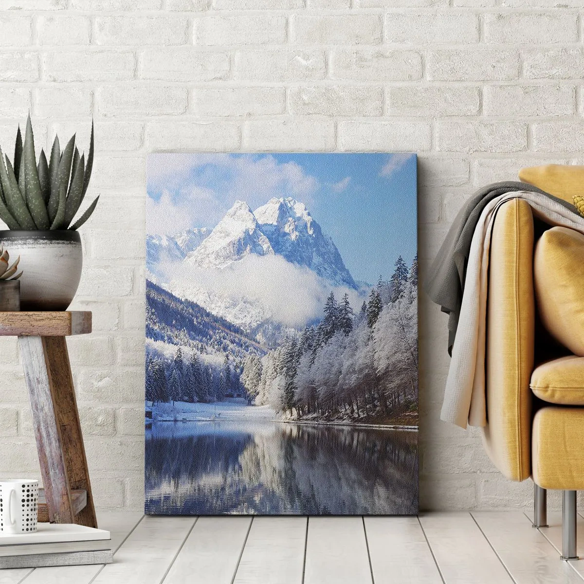 Cuadro sobre lienzo - Impresión de Imagen - Paisaje invernal de montaña con árboles cubiertos de nieve y un lago. - 50x70cm - Guardia de nieve - Decoración de pared moderna para salón y dormitorio ARTTOR