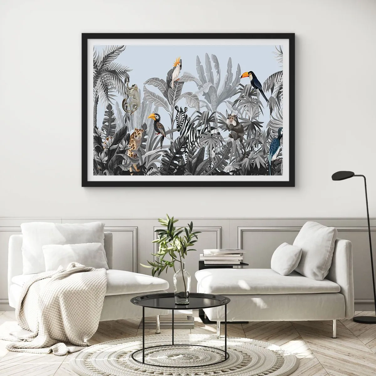 Póster en marco negro - Selva tropical con animales exóticos sobre un fondo gris. - 70x50cm - Un cuento de hadas africano - Decoración de pared moderna para salón y dormitorio ARTTOR