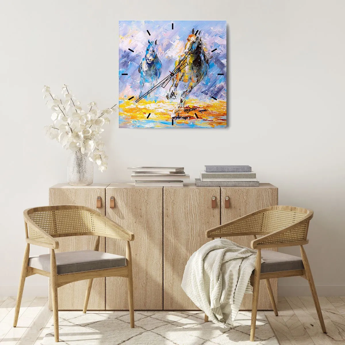Reloj de pared - Reloj de vidrio - Dos caballos en movimiento con el telón de fondo de un paisaje abstracto. - 30x30cm - Galopando a través del resplandor - Decoración de pared moderna para salón y dormitorio ARTTOR