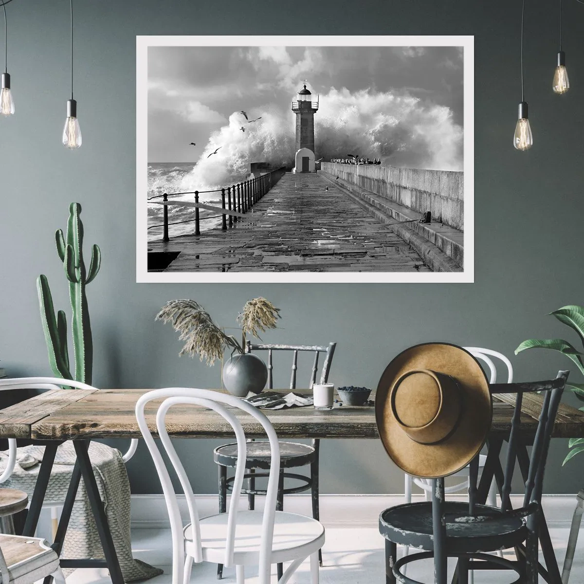 Póster - Un faro rodeado de olas durante una tormenta. - 100x70cm - Audaz - Decoración de pared moderna para salón y dormitorio ARTTOR