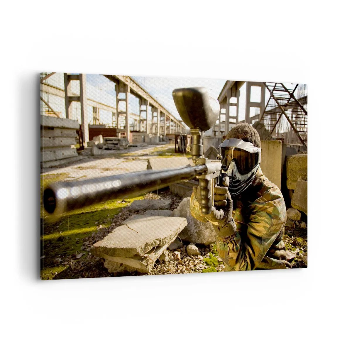 Cuadro sobre lienzo - Impresión de Imagen - Un jugador de paintball con equipo de camuflaje apuntando con un marcador. - 120x80cm - Y puedes ser un héroe - Decoración de pared moderna para salón y dormitorio ARTTOR
