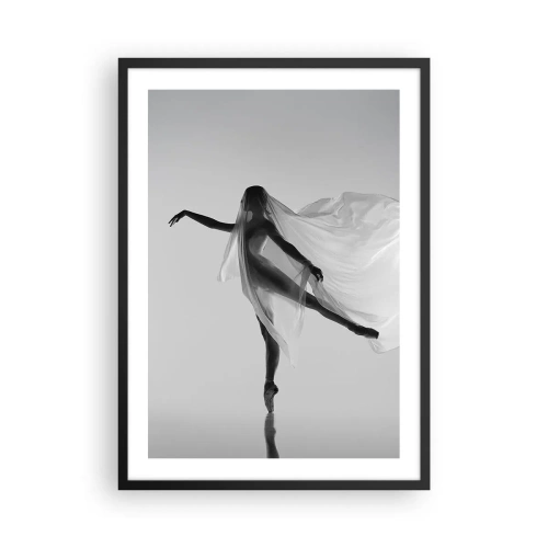 Póster en marco negro - Una bailarina con un velo vaporoso en una composición en blanco y negro. - 50x70cm - Ligereza y gracia - Decoración de pared moderna para salón y dormitorio ARTTOR