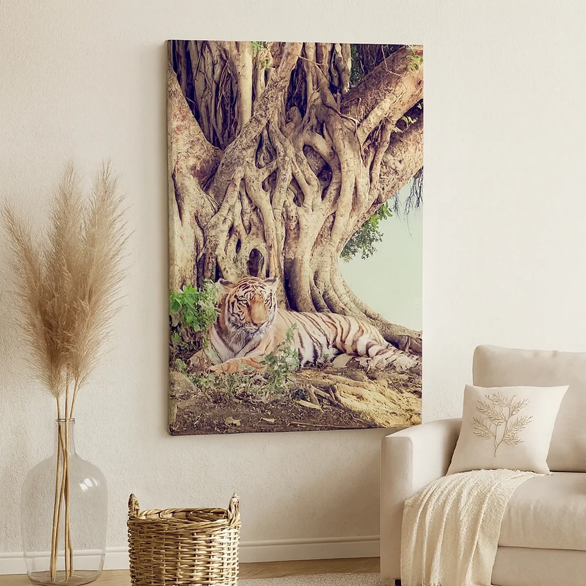 Cuadro sobre lienzo - Impresión de Imagen - Un tigre descansando bajo un árbol extendido - 50x70cm - Una visión desde el Génesis - Decoración de pared moderna para salón y dormitorio ARTTOR