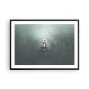 Póster en marco negro - Un barco solitario en aguas tranquilas en un entorno minimalista. - 70x50cm - A través de un lago iluminado por la luna - Decoración de pared moderna para salón y dormitorio ARTTOR
