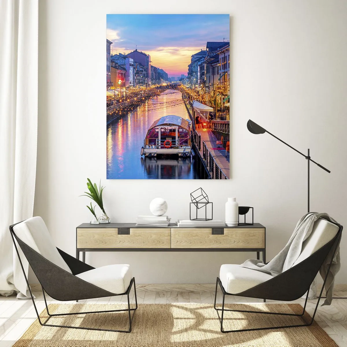Cuadro sobre vidrio - Impresiones sobre Vidrio - Vista nocturna del canal iluminado con barcos y cafés. - 50x70cm - Una noche de luz y diversión - Decoración de pared moderna para salón y dormitorio ARTTOR