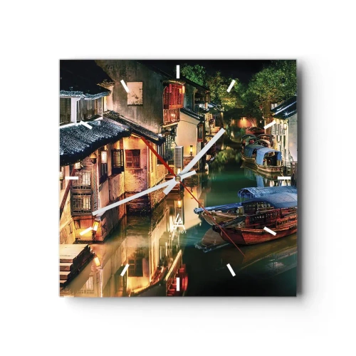 Reloj de pared - Reloj de vidrio - Vista nocturna de los canales con barcos y casas tradicionales. - 30x30cm - Noche en una calle china - Decoración de pared moderna para salón y dormitorio ARTTOR