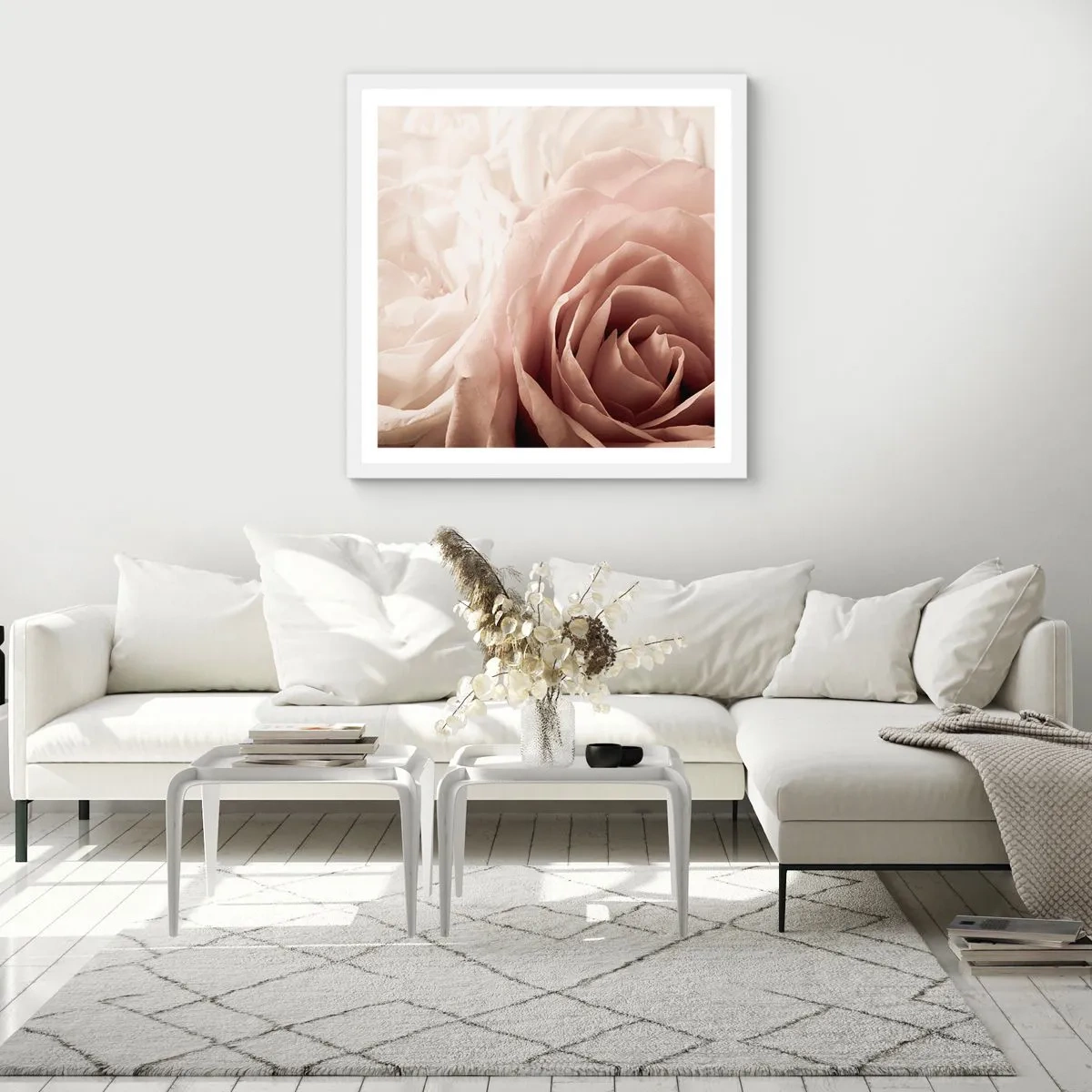 Póster en marco blanco - En el corazón de una rosa - 50x50 cm