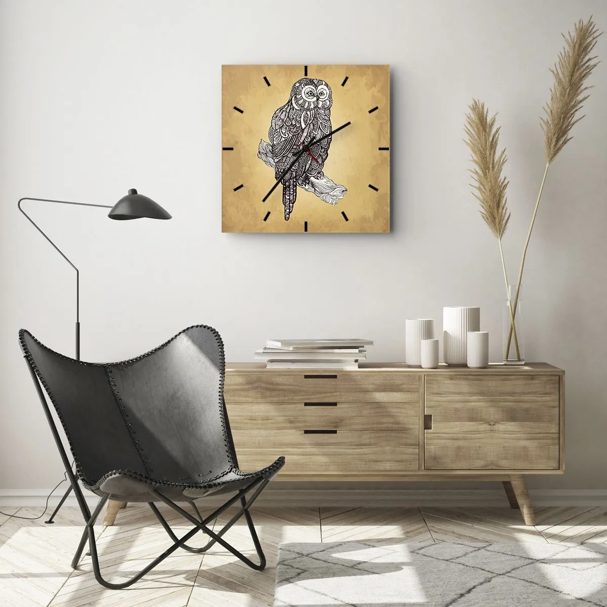 Reloj de pared - Reloj de vidrio - Un búho en estilo ornamental sobre un fondo beige. - 30x30cm - Intrincados ornamentos de sabiduría - Decoración de pared moderna para salón y dormitorio ARTTOR