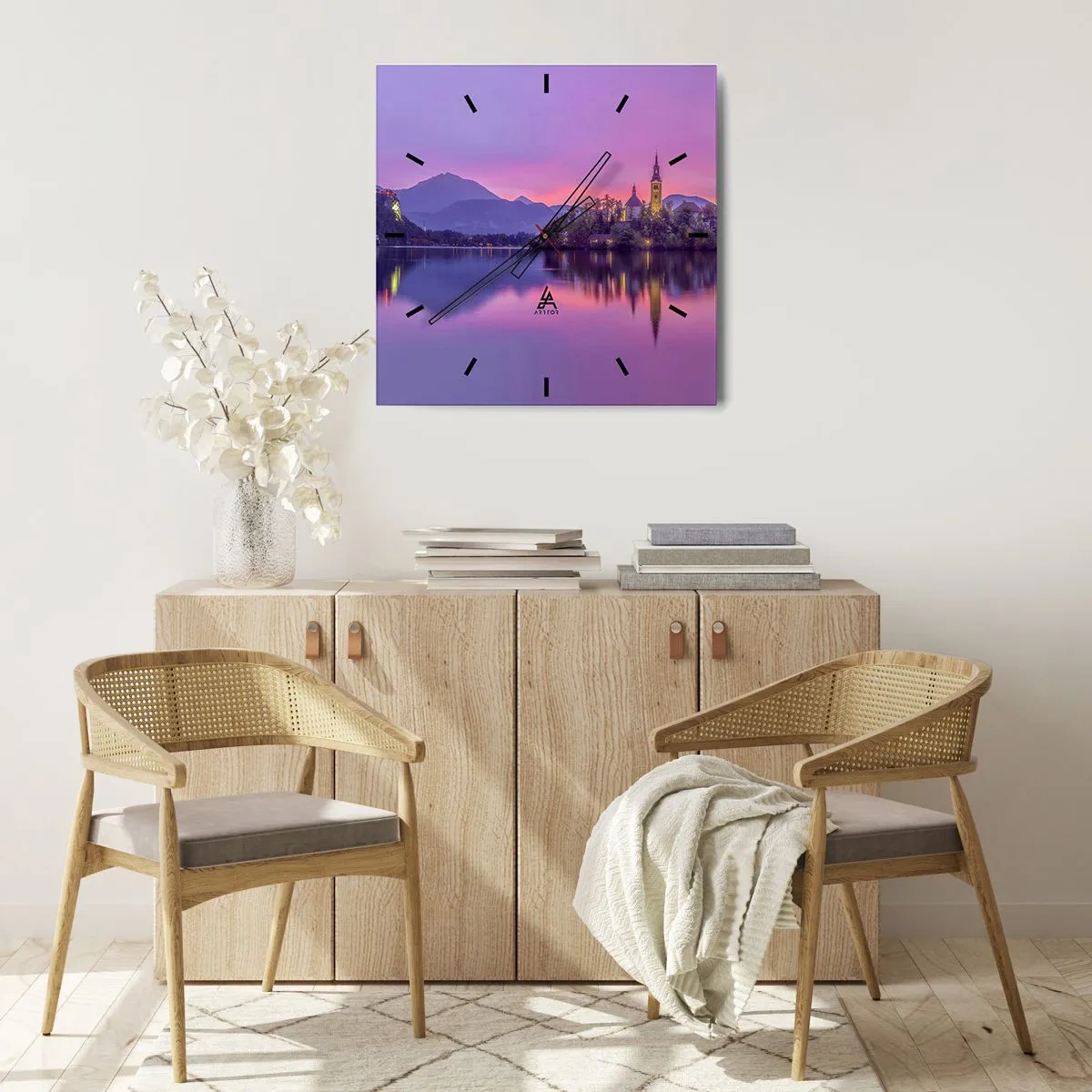 Reloj de pared - Reloj de vidrio - Lago con una isla y una iglesia al atardecer - 30x30cm - Isla de cuento de hadas al atardecer - Decoración de pared moderna para salón y dormitorio ARTTOR