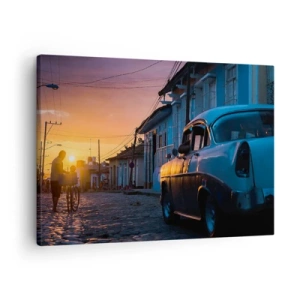 Cuadro sobre lienzo - Impresión de Imagen - Coche retro y bicicleta en la calle a la luz del sol poniente. - 70x50cm - Aquí el tiempo se ralentiza - Decoración de pared moderna para salón y dormitorio ARTTOR