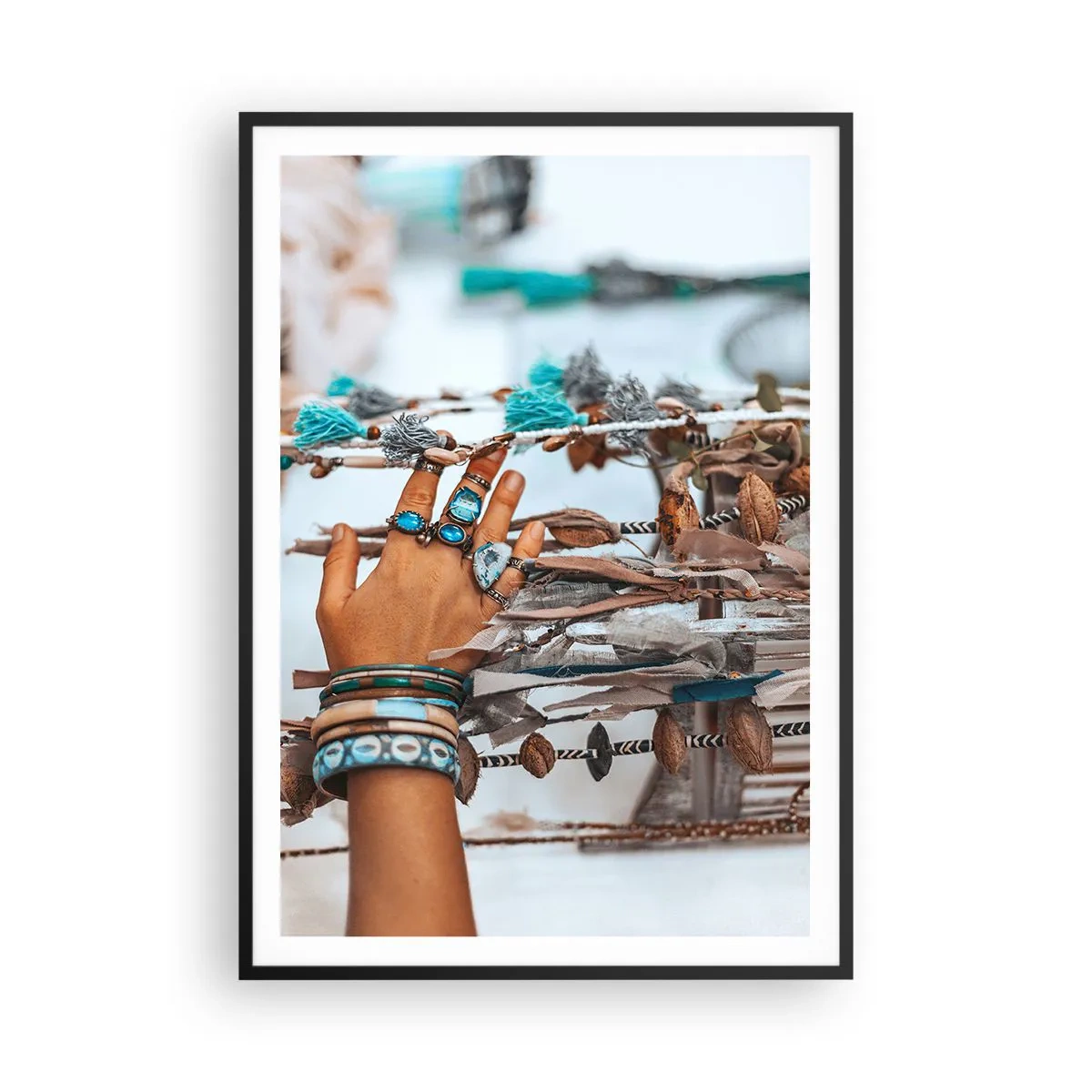 Póster en marco negro - Tesoros locales - 70x100 cm