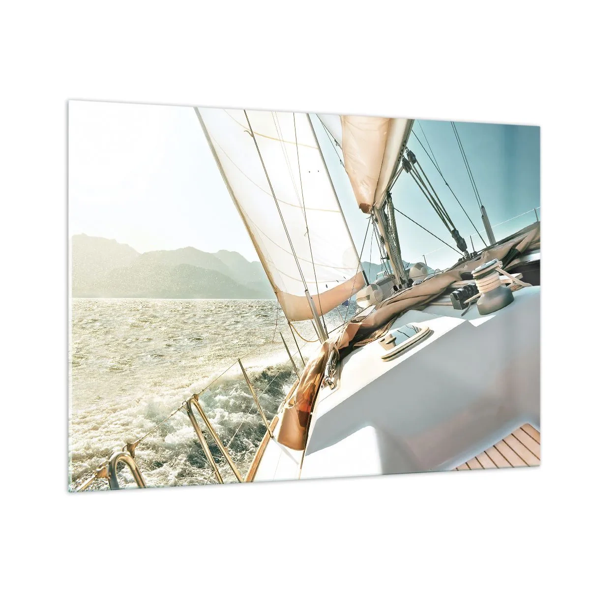 Cuadro sobre vidrio - Impresiones sobre Vidrio - Un yate de vela con el telón de fondo de montañas y un cielo azul. - 100x70cm - A toda vela - Decoración de pared moderna para salón y dormitorio ARTTOR
