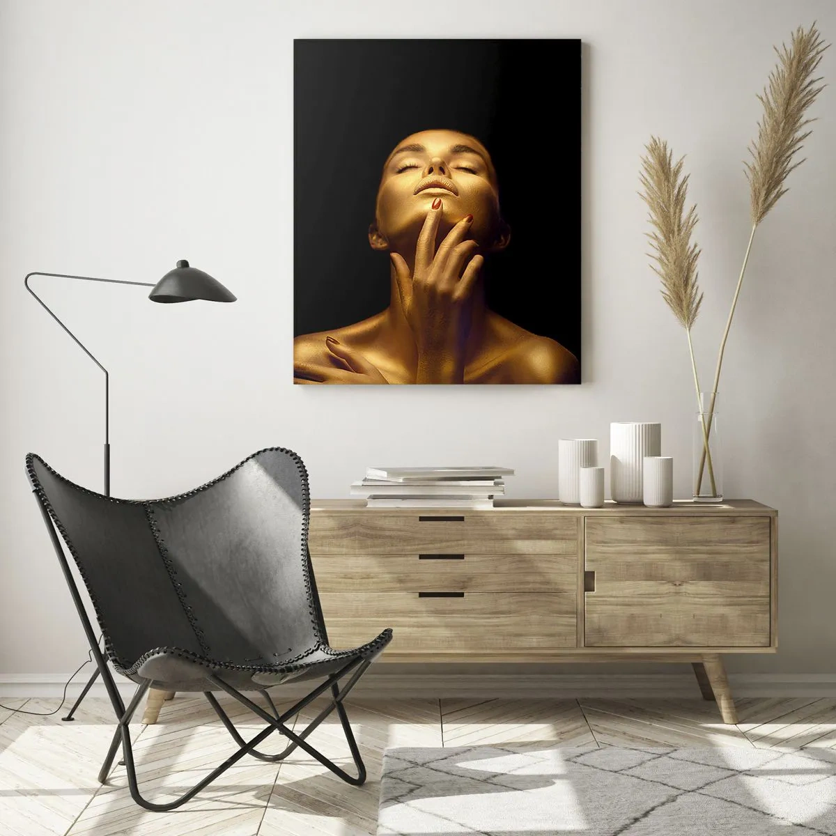 Cuadro sobre vidrio - Impresiones sobre Vidrio - Retrato de una mujer en tonos dorados - 50x70cm - Como seda dorada - Decoración de pared moderna para salón y dormitorio ARTTOR