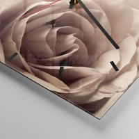 Esfera sin numeración, con rayas