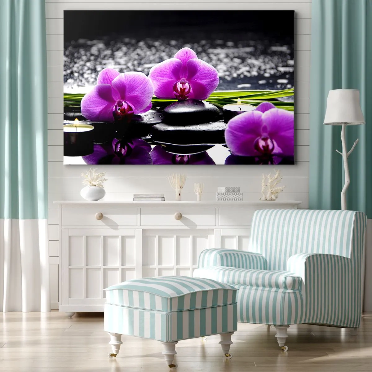 Cuadro sobre lienzo - Impresión de Imagen - Orquídeas moradas sobre un fondo de piedras y velas en un entorno relajante. - 100x70cm - Ahogarse en la paz y la tranquilidad - Decoración de pared moderna para salón y dormitorio ARTTOR