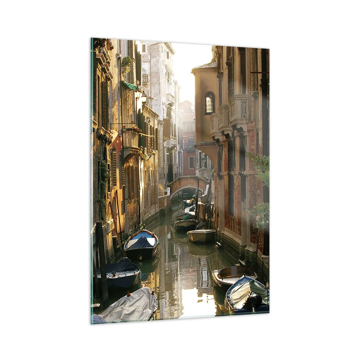 Cuadro sobre vidrio - Impresiones sobre Vidrio - Un canal veneciano con barcos rodeado de casas de vecindad históricas - 50x70cm - En un callejón veneciano - Decoración de pared moderna para salón y dormitorio ARTTOR