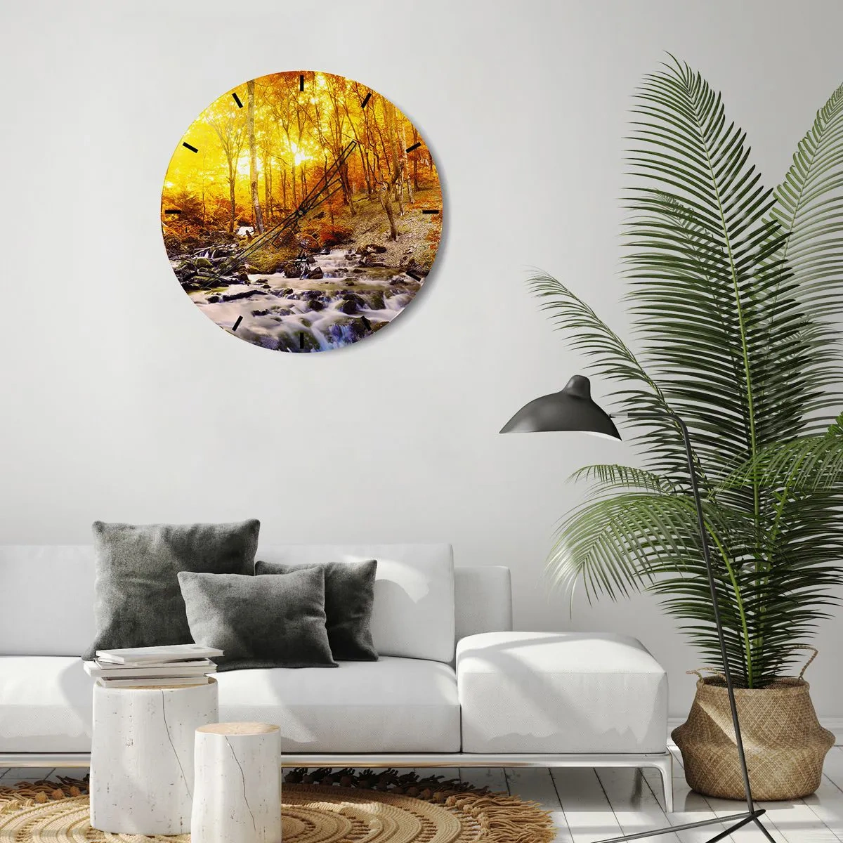 Reloj de pared - Reloj de vidrio - Bosque otoñal con un arroyo que corre entre hojas doradas - 30x30cm - Piedras bañadas en oro y platino - Decoración de pared moderna para salón, cocina y dormitorio ARTTOR