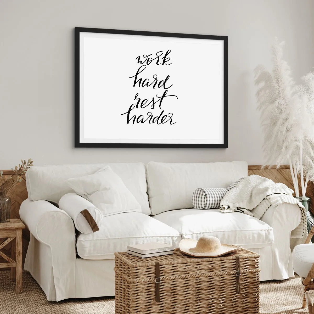 Póster en marco negro - Cita sobre fondo blanco: trabaja duro y descansa más. - 70x50cm - Balance de vida - Decoración de pared moderna para salón y dormitorio ARTTOR