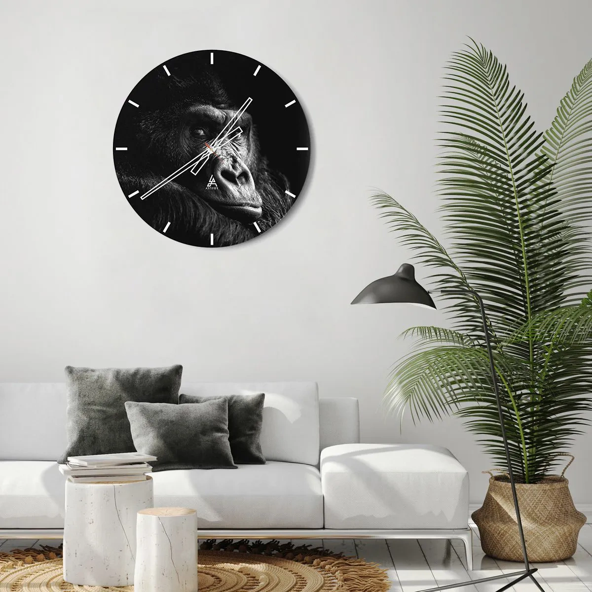 Reloj de pared - Reloj de vidrio - Retrato en blanco y negro de un gorila con una mirada penetrante. - 30x30cm - ¿Y qué estás mirando? - Decoración de pared moderna para salón, cocina y dormitorio ARTTOR