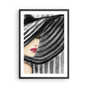 Póster en marco negro - Una mujer con un sombrero ancho y labios rojos. - 50x70cm - ¿Dónde puedo encontrarte? - Decoración de pared moderna para salón y dormitorio ARTTOR
