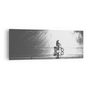 Cuadro sobre lienzo - Impresión de Imagen - Silueta en blanco y negro de un ciclista en una calle mojada - 140x50cm - Adelante, a través de la ciudad - Decoración de pared moderna para salón y dormitorio ARTTOR